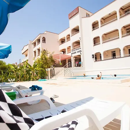 Yalcinkaya Apart Çeşme